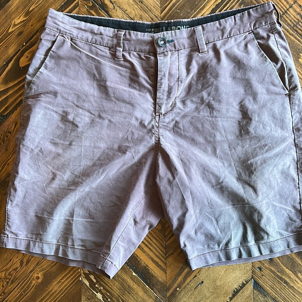 Men’s billabong shorts size 34
